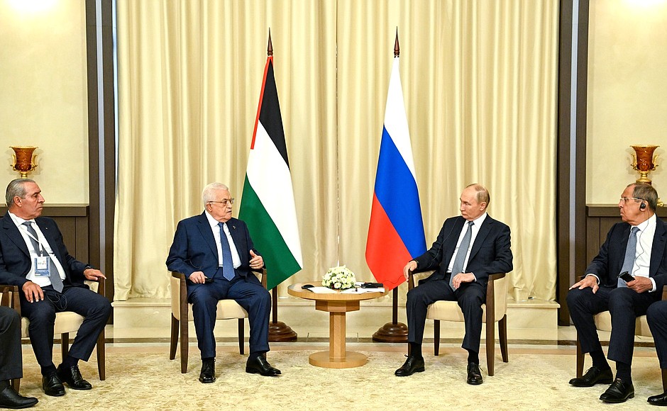 Putin and Abbas discuss creating a Palestinian state