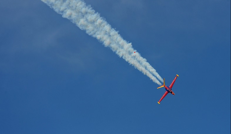 Ֆրանսիայում ավիաշոուի ժամանակ Fouga Magister ինքնաթիռ է կործանվել