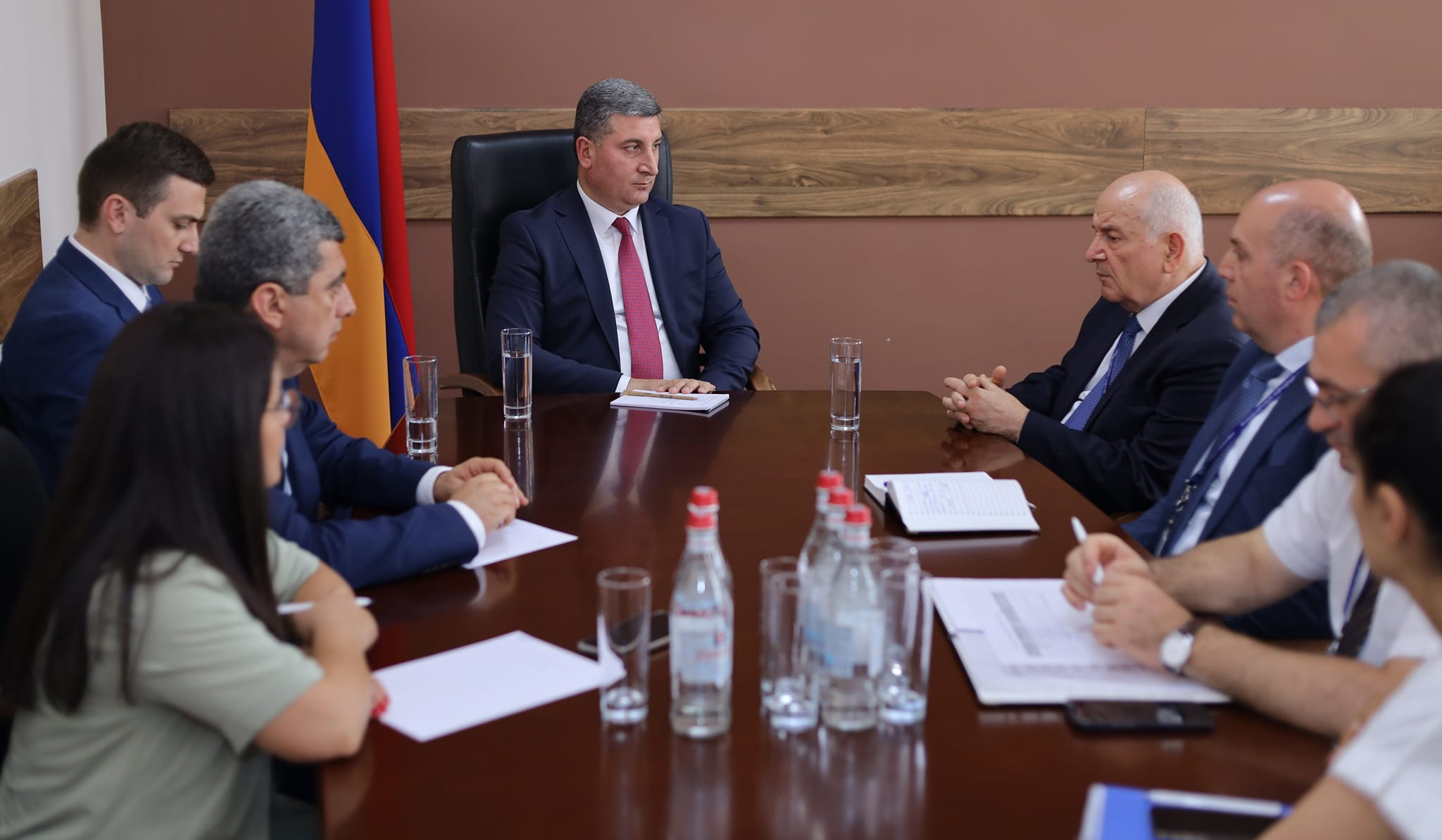 Քաղավիացիայի կոմիտեի նախագահին շնորհվել  է ՏԿԵ նախարարի շնորհակալագիր