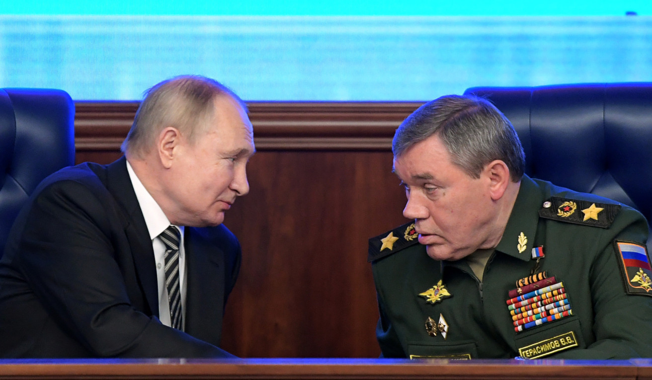 Russia's Putin meets top military officials to discuss situation in Kursk region