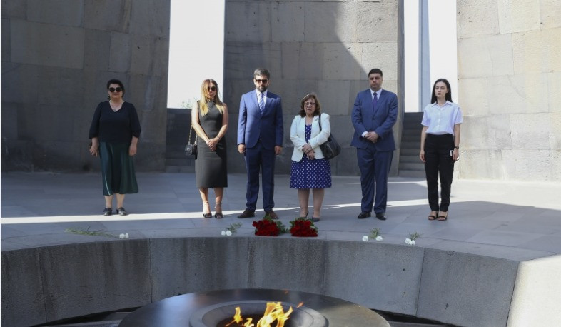 Delegation led by President of House of Representatives of Uruguay visit Tsitsernakaberd Memorial Complex