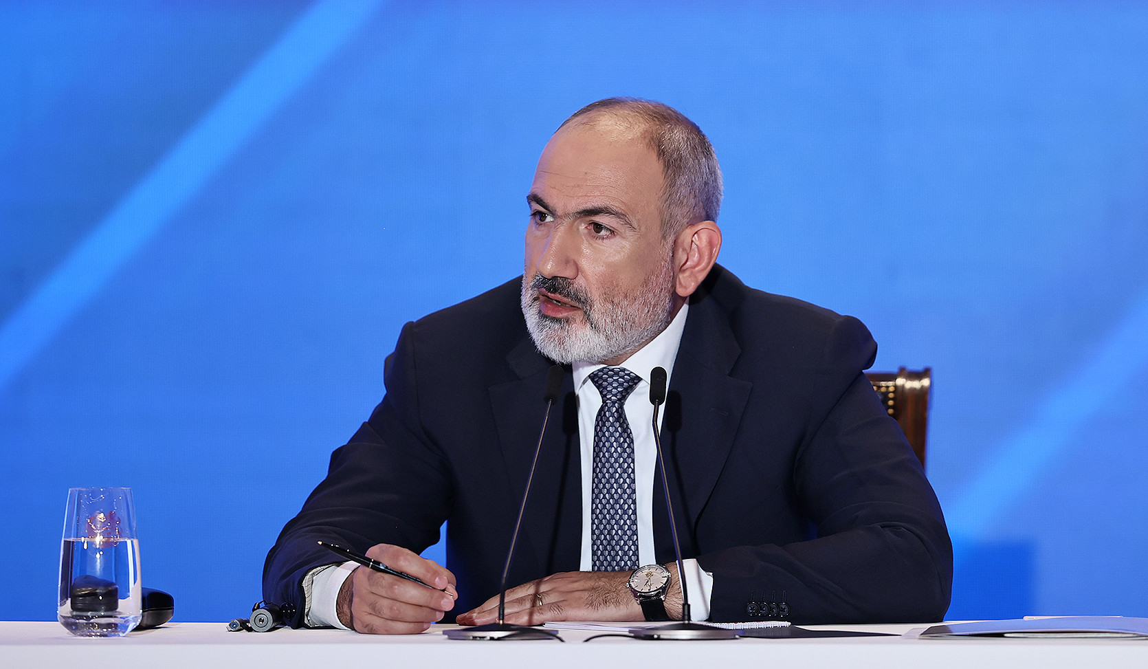 Unlike Armenia, Azerbaijani Constitution indeed contains territorial claims: Pashinyan