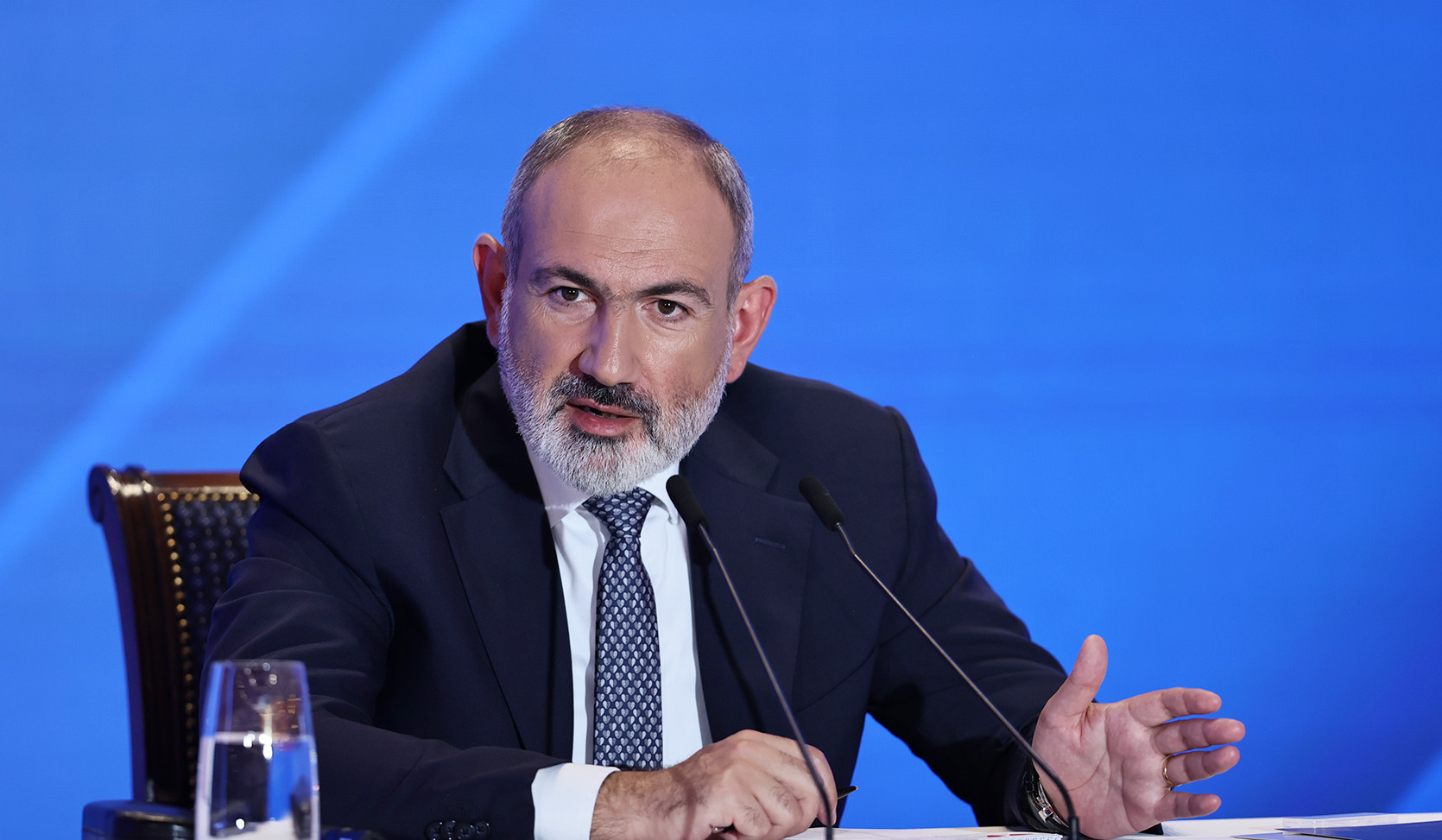 Why can Azerbaijan get weapons from Italy, Armenia can't get weapons from France? Prime Minister