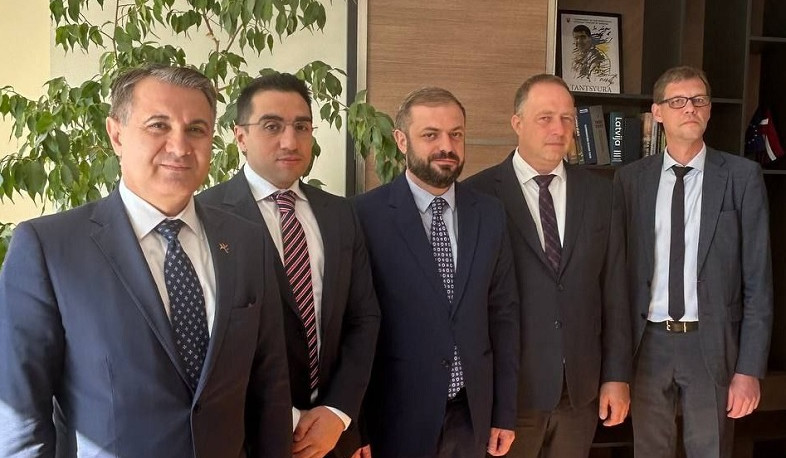 Issues related to development of trade and economic relations between Armenia and Latvia discussed