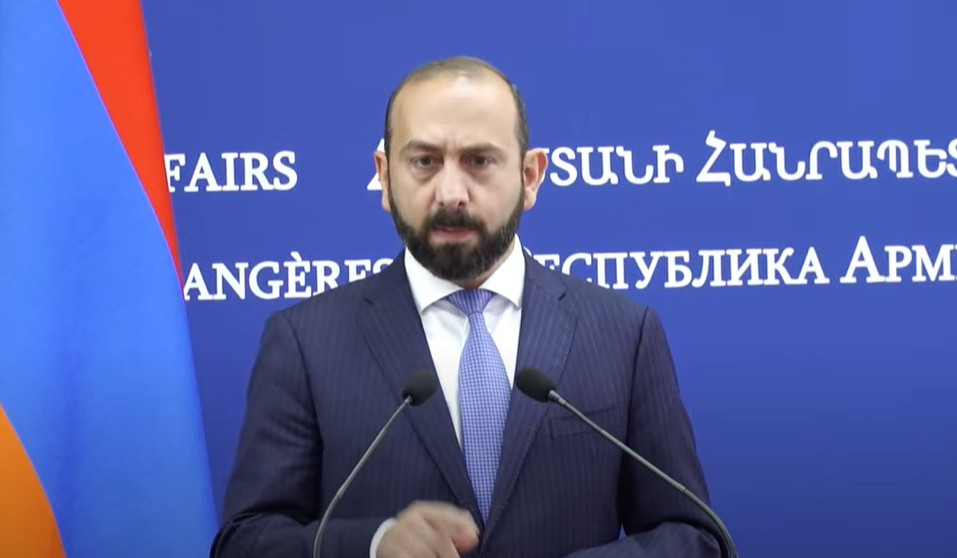 Sülh müqaviləsi layihəsi 16 maddədən ibarətdir, onlardan 13-ü razılaşdırılıb: Mirzoyan