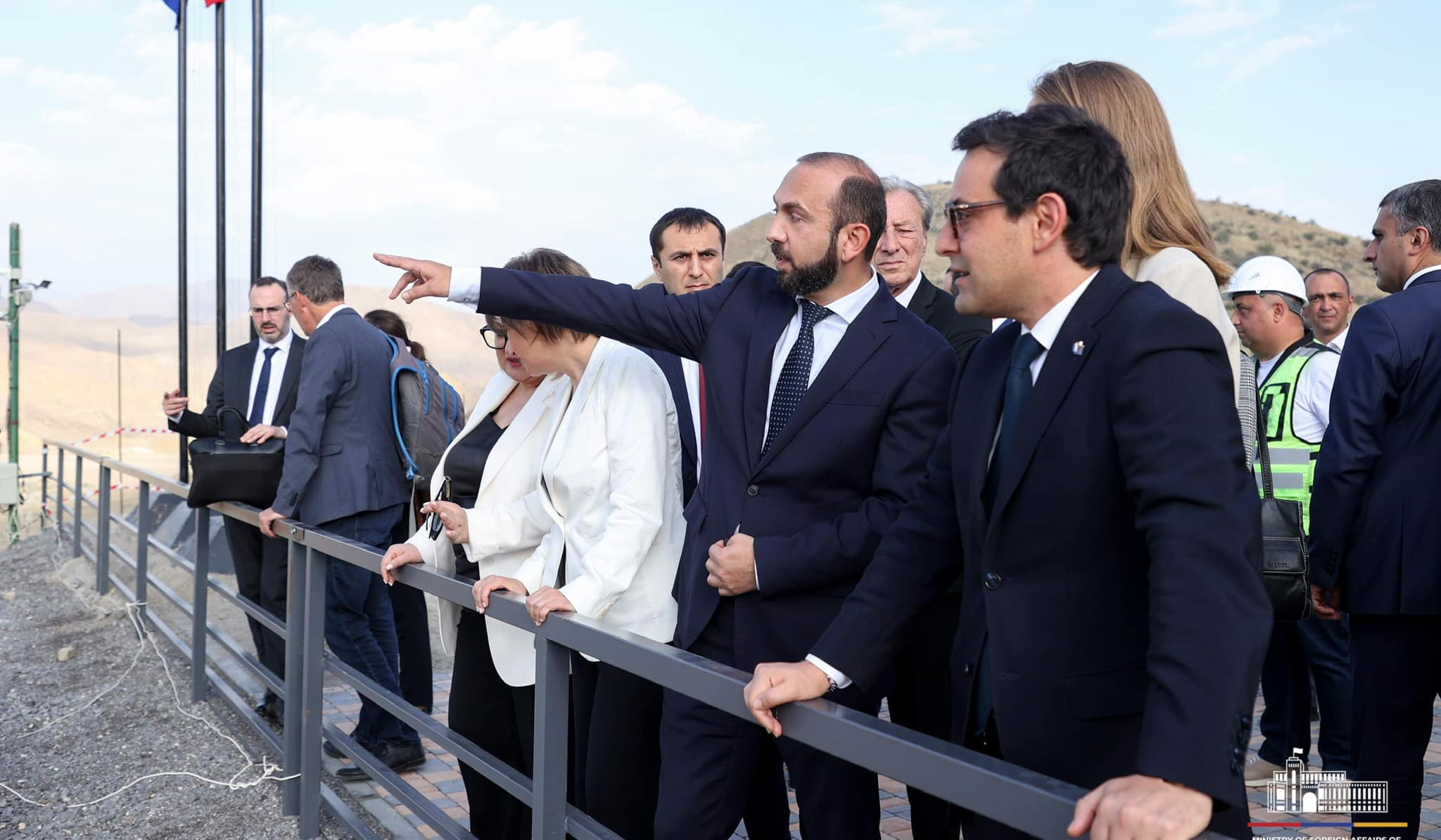 Ararat Mirzoyan and Stéphane Sejourne visited Vedi reservoir and got acquainted with progress of construction works