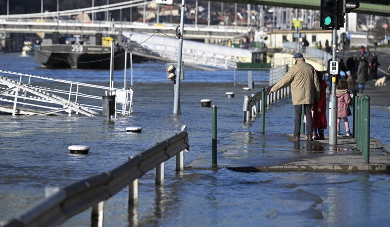 Severely swollen Danube river in Budapest as water expected to rise further