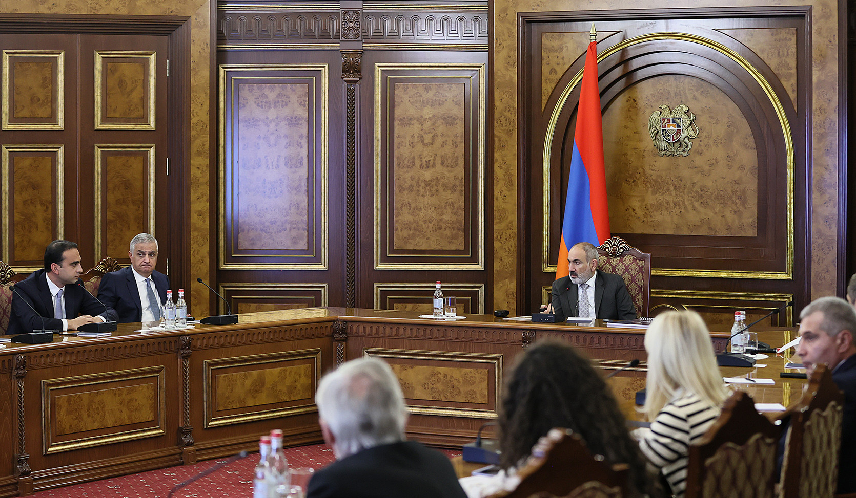 PM Pashinyan chairs discussion on urban development projects of the Yerevan Municipality