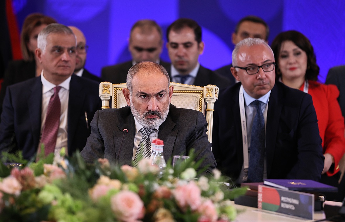 Statements that Armenia agreed that third countries should ensure security of communications in its territory are a distortion of reality, Prime Minister Nikol Pashinyan