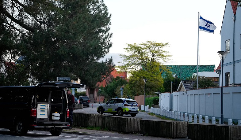 Hand grenades thrown near Israeli embassy in Copenhagen