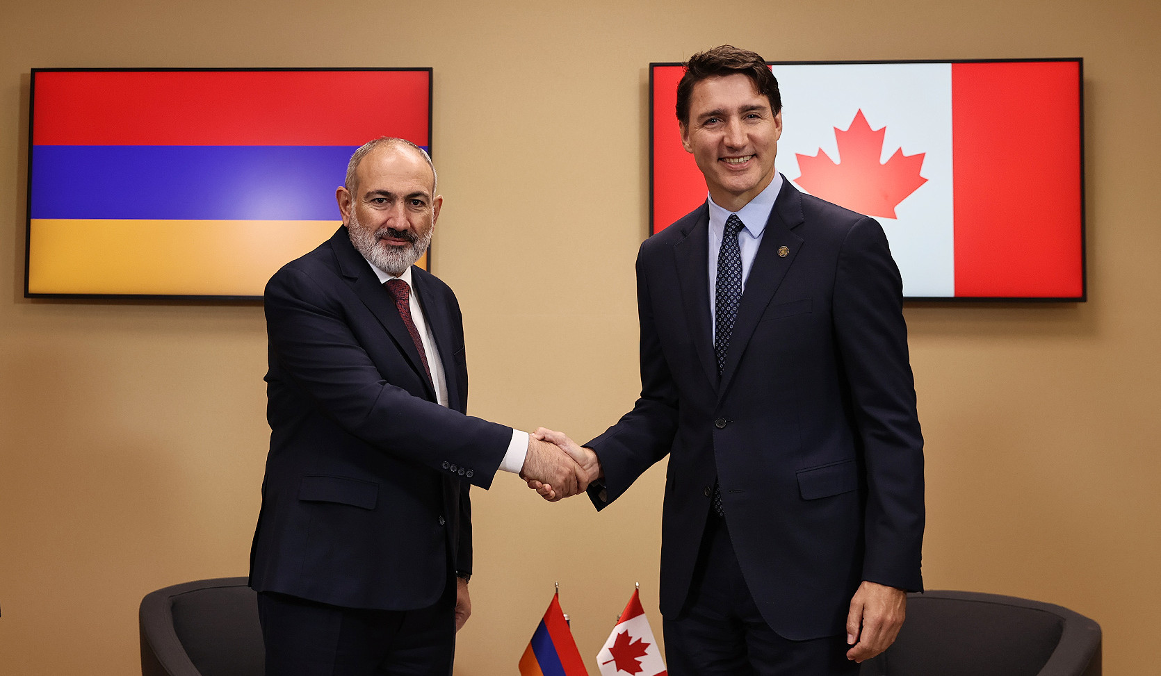 Nikol Pashinyan and Justin Trudeau meet in Paris