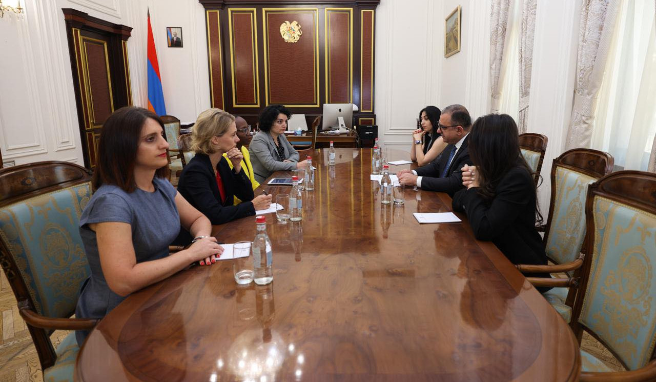 Փոխվարչապետ Խաչատրյանն ու ՀԲ Կովկասի տարածաշրջանային տնօրենը քննարկել են ոռոգման և խմելու ջրի համակարգերի կառավարման ուղղությամբ հնարավոր համագործակցությունը