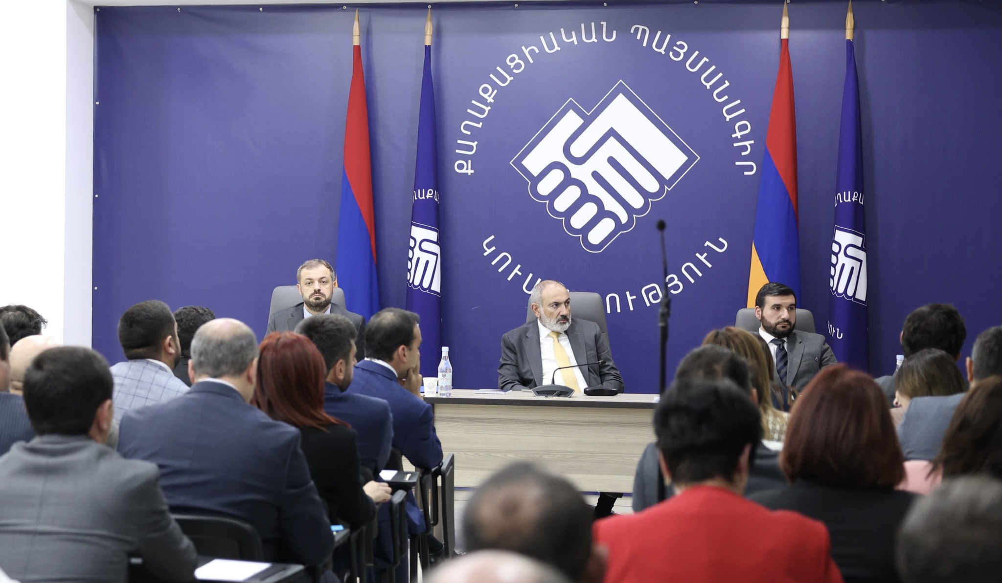 ՔՊ նախաձեռնող խմբի նիստում զեկույցով են հանդես եկել Ֆինանսների և ՇՄ նախարարները