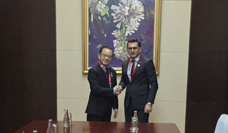 Hakob Arshakyan meets with Speaker of Parliament of Singapore