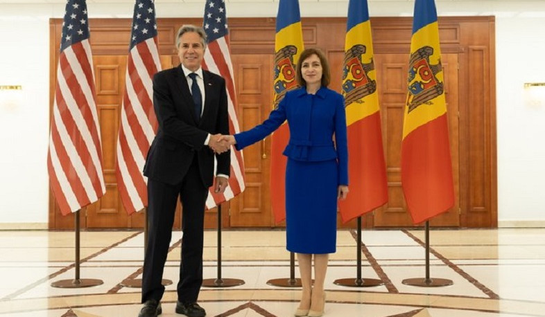 US Secretary of State greeted people of Moldova on occasion of referendum and first round of presidential elections