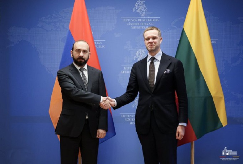 Mirzoyan thanked Landsbergis for strengthening partnership between Armenia and Lithuania