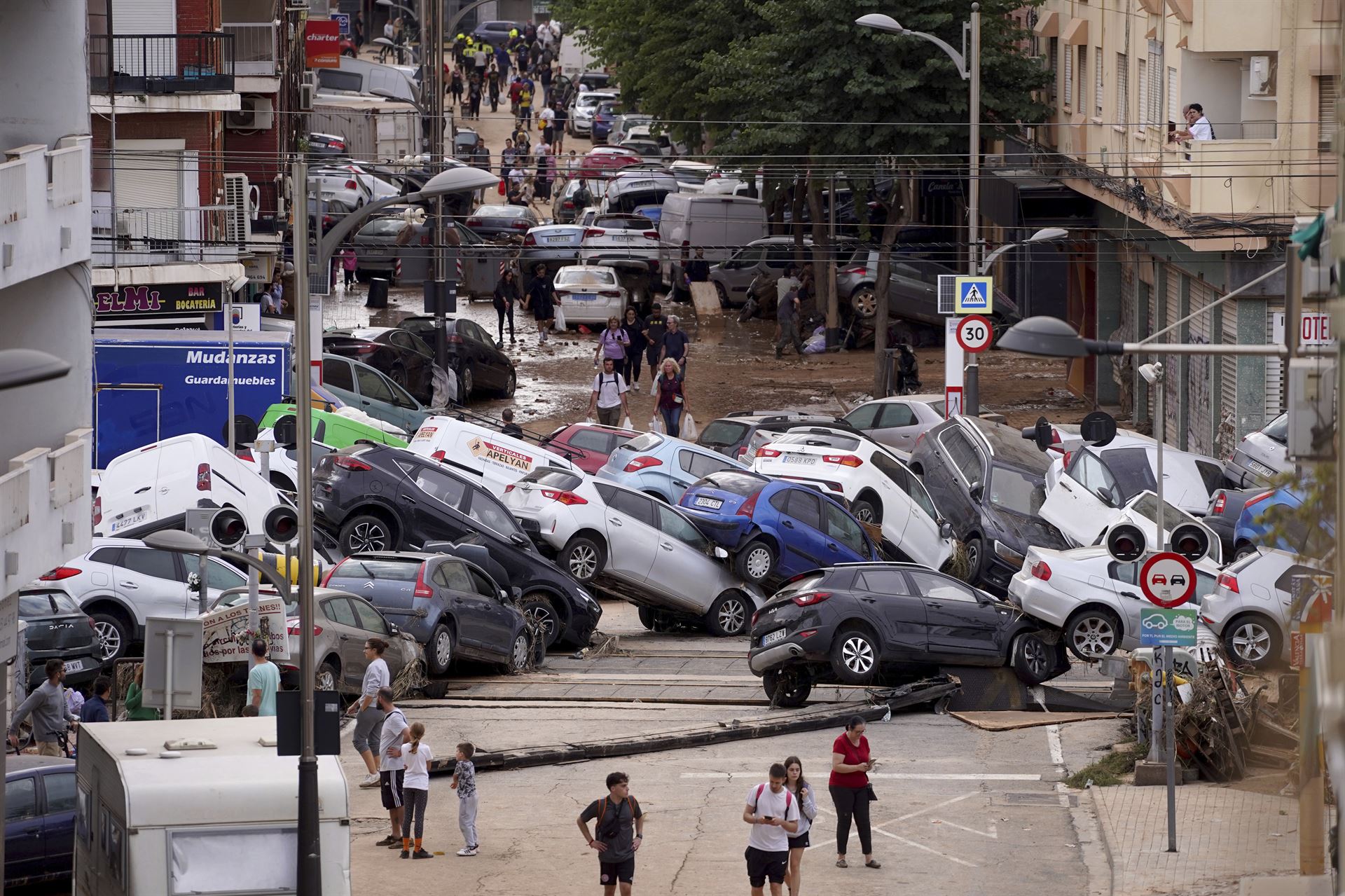 Residents in south Valencia struggle for water after deadly floods