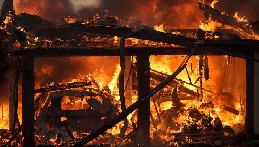 Wildfires destroy homes in Camarillo, California