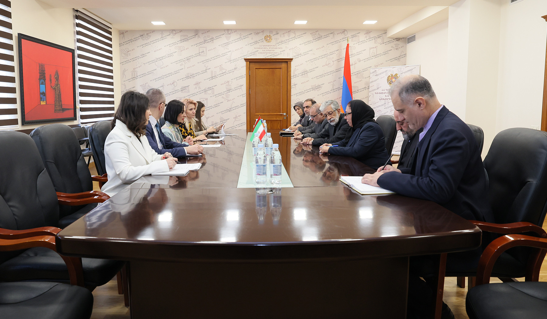 Քննարկվել են պարսկերենի ուսուցման զարգացման հնարավորությունները