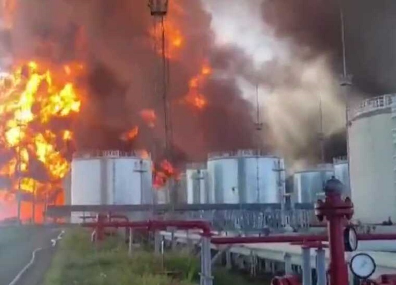 Drones, projectiles target Russia’s Rostov region last night, causes a fire at oil refinery