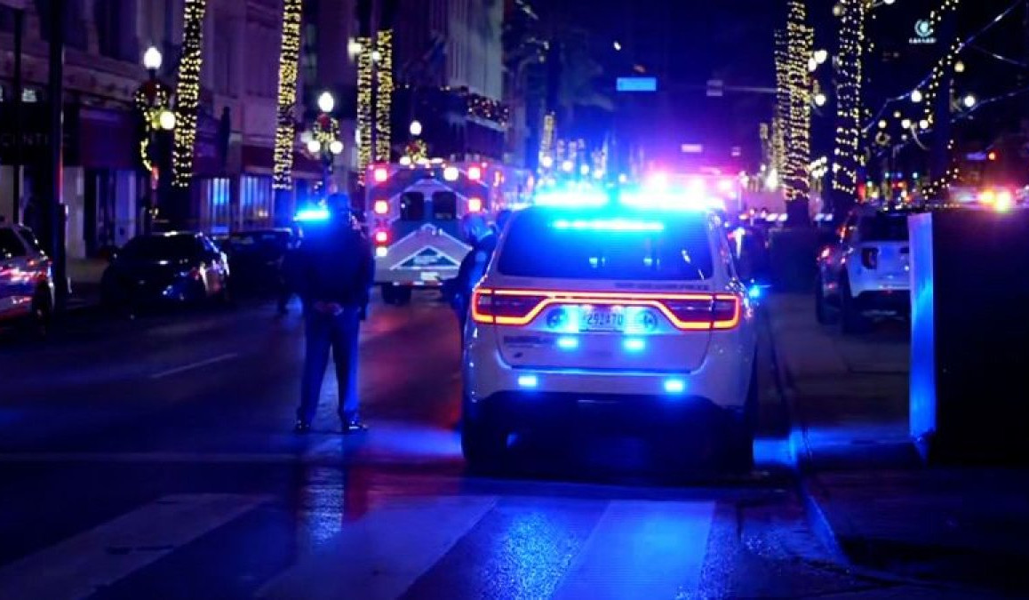 Truck crashed into a crowd of people celebrating the New Year in New Orleans: there are dozens of casualties and injuries