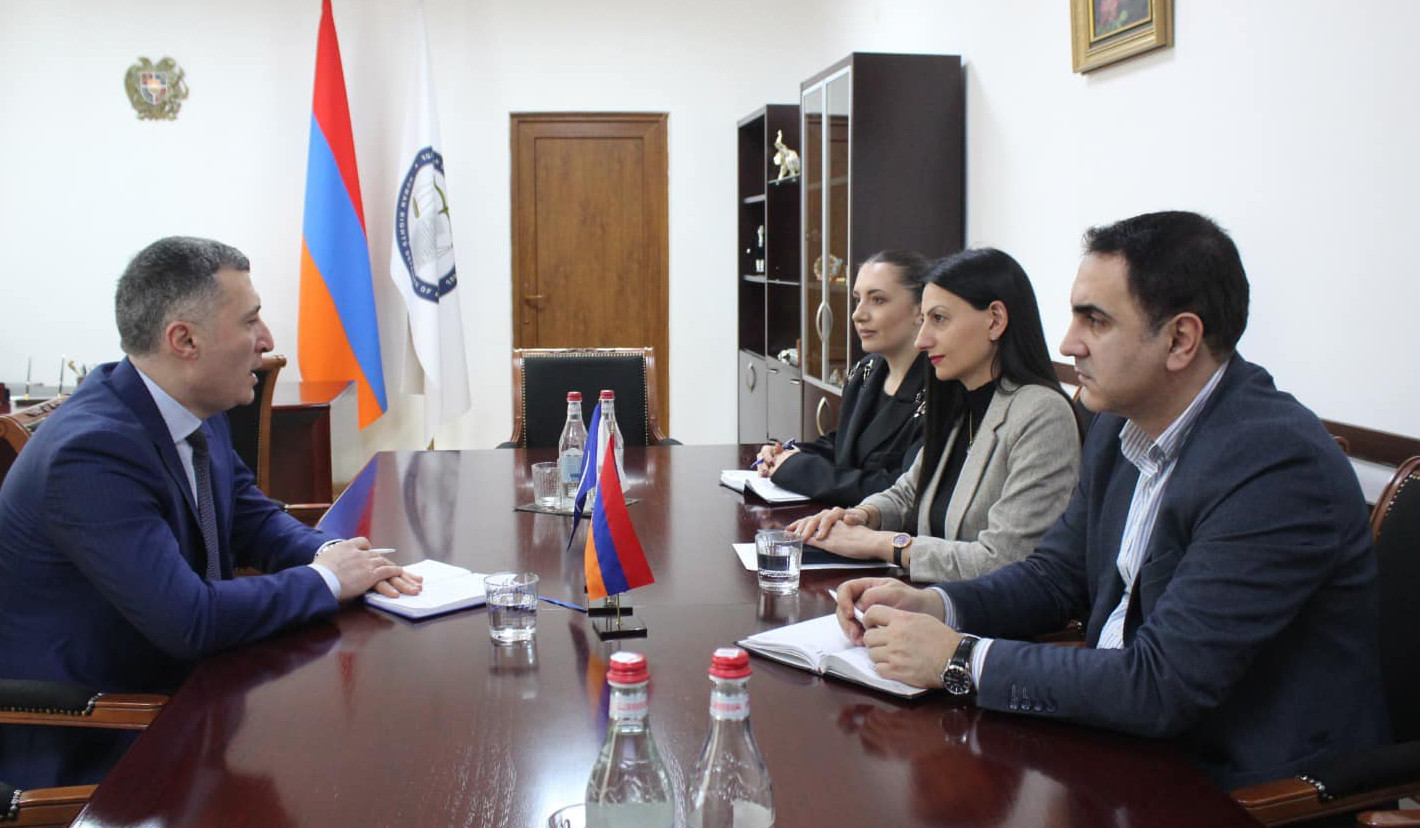 Քննարկվել են ռազմական ուսումնական հաստատություններում մարդու իրավունքների կրթության կատարելագործման և զարգացման անհրաժեշտության հարցերը