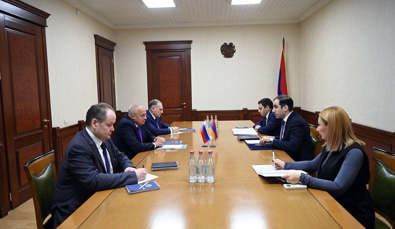 ՊԵԿ նախագահն ու ՌԴ դեսպանը քննարկել են Վերին Լարս անցման կետում խնդիրների առաջացմանն առնչվող հարցեր