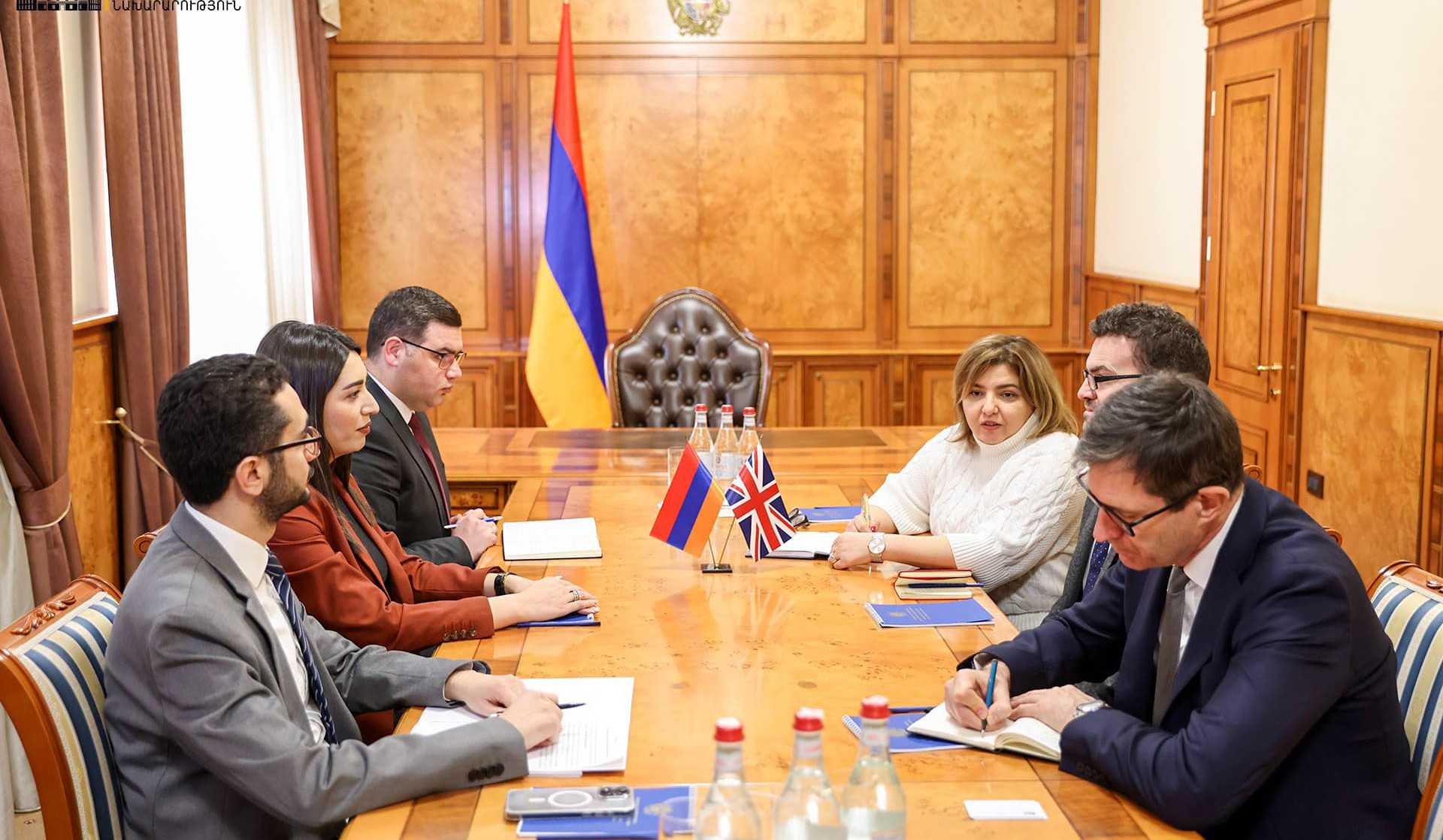 Քննարկվել են համագործակցության ուղղություններն ու հեռանկարները. ՆԳ նախարարն ընդունել է ՄԹ դեսպանին