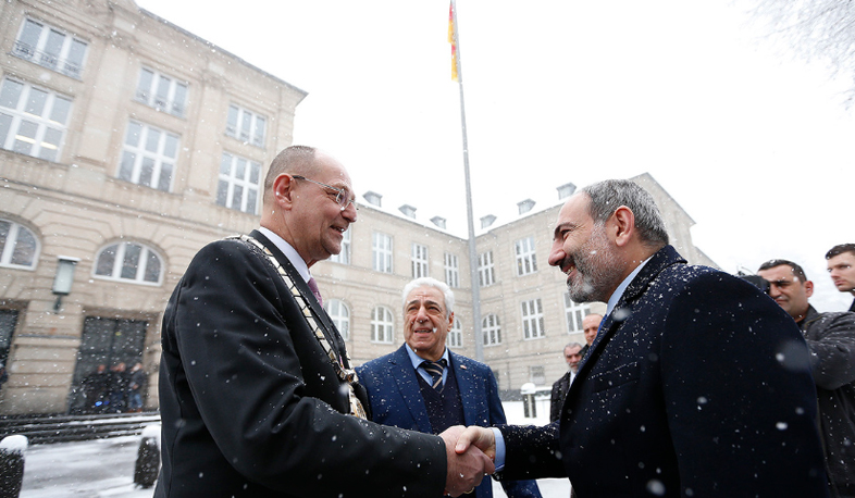 Nikol Pashinyan visits Cologne Technological University