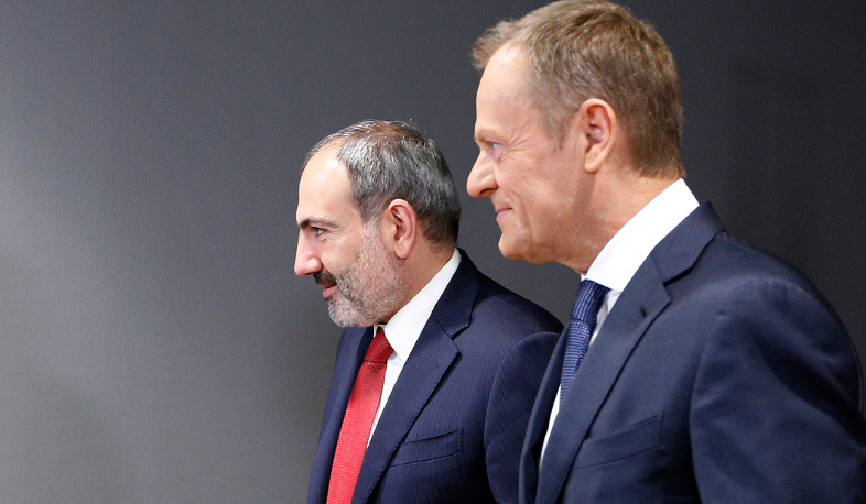 Nikol Pashinyan meets with Donald Tusk