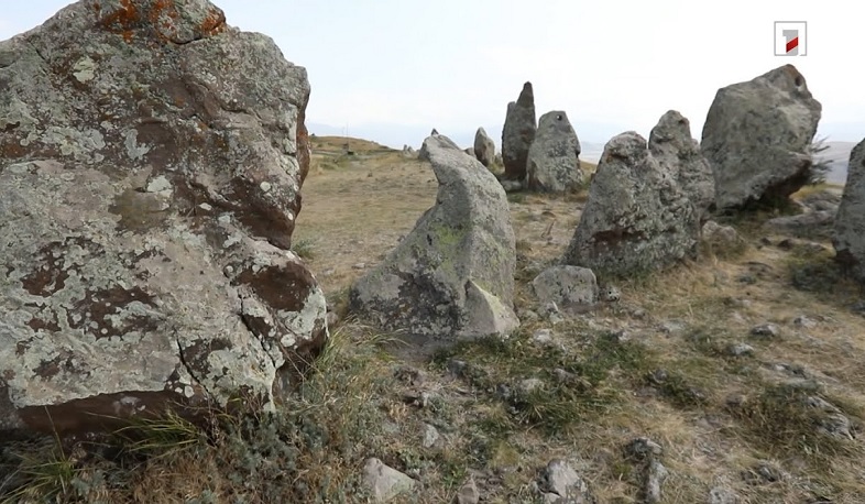 Մեգալիթյան Զորաց քարերը` «Բաց երկնքի տակ»