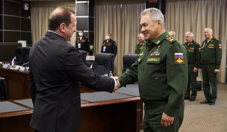 David Tonoyan met with the Russian Defense Minister