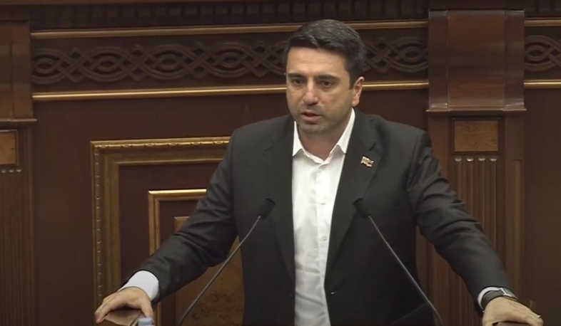 Հանրահավաքի որոշումը հարմարեցվել է դատարանում կալանքի հարցի քննարկմանը. ԱԺ փոխնախագահ