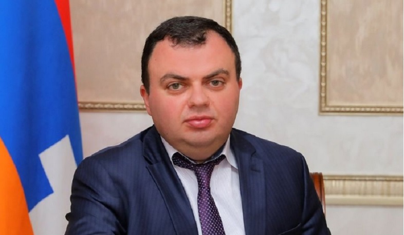 A few more days and even archaeologists will not be able to find the place of Ganja. Poghosyan