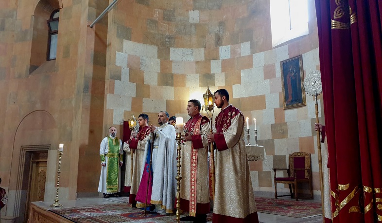 Արցախի թեմի առաջնորդը մատուցել է առաջնորդական առաջին պատարագը
