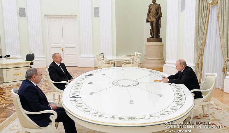 Putin holds phone talks with leaders of Armenia and Azerbaijan