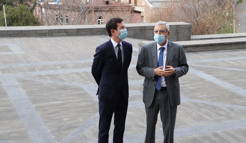 Avropa Parlamentinin deputatı Matenadaranı ziyarət edib
