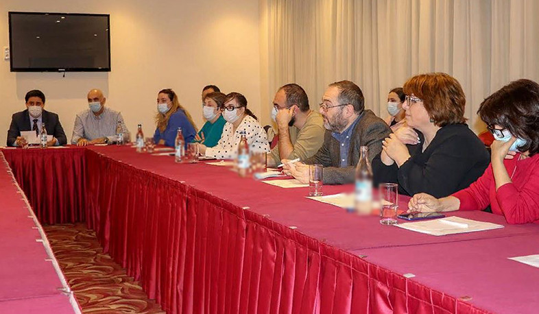 ՉՆԱՅԵԼ Հանդիպում ՄԻԵԴ-ում՝ ՀՀ կառավարության ներկայացուցչի գրասենյակի և Արցախից տեղահանված անձանց իրավունքներով զբաղվող ՀԿ ներկայացուցիչների միջև