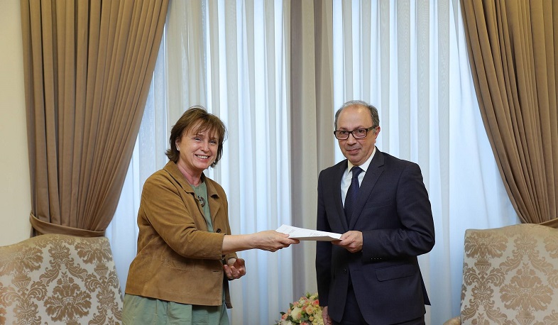 Ara Aivazian briefs newly appointed head of CoE Office in Armenia on post-war situation in Artsakh