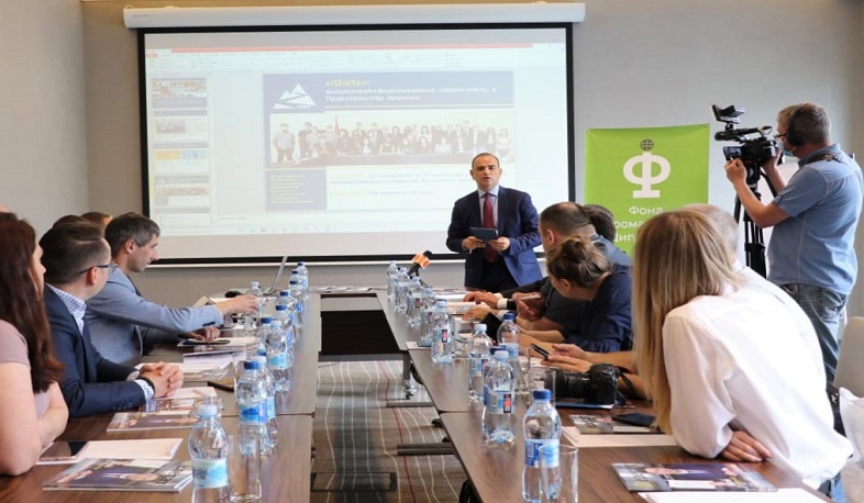 Սինանյանը Ուկրաինայի Գերագույն ռադայի պատգամավորներին է ներկայացրել սփյուռքի հետ աշխատանքի փորձը