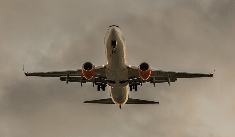 В Симферополе приземлился Boeing, у которого были проблемы с двигателем