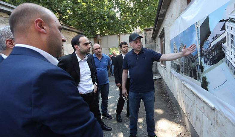 Տիգրան Ավինյանը շրջայց է կատարել Ֆիրդուս թաղամասում