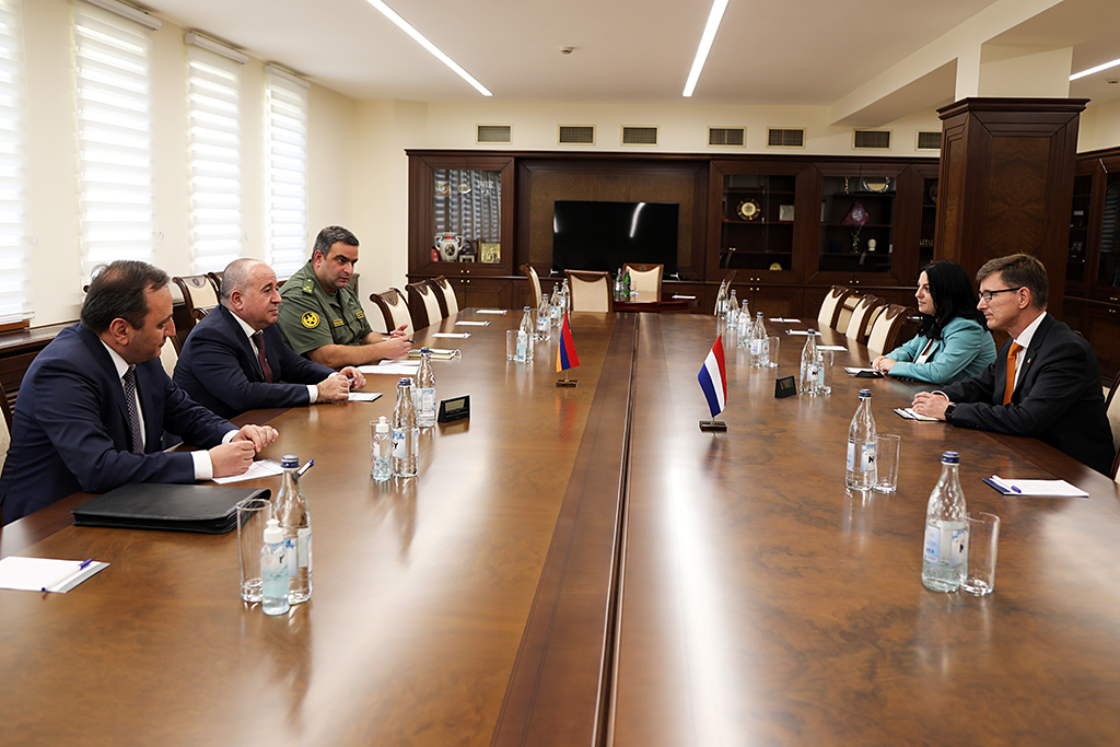 Arshak Karapetyan presented situation on Armenian-Azerbaijani border to Ambassador of the Netherlands