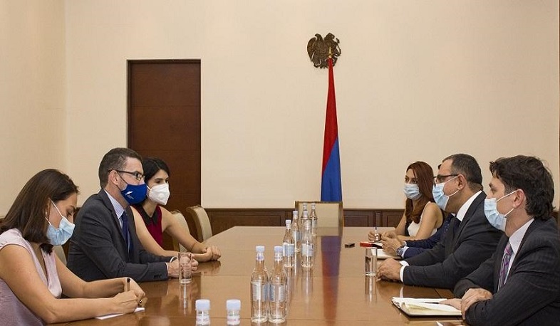 Միացյալ Թագավորությունը բարձր է գնահատում Հայաստանի կառավարության կողմից իրականացվող բարեփոխումները. Ջոն Գալագերը՝ Տիգրան Խաչատրյանին