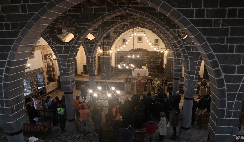 Diyarbekirdəki erməni kilsəsində illər sonra liturgiya səslənib