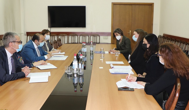 Նարեկ Մկրտչյանը ԵԽ պաշտոնյայի հետ հանդիպմանը կարևորել է տեղահանված անձանց արժանապատիվ կենսապայմանների ապահովումը
