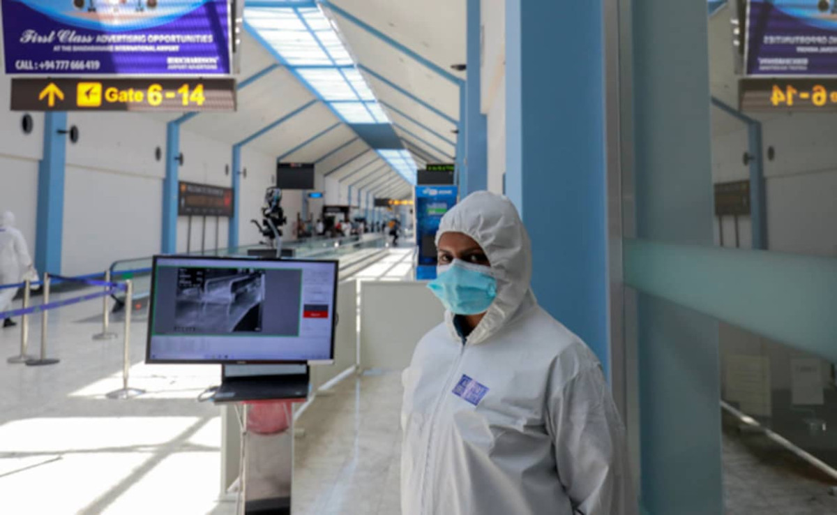 Sixth COVID wave, fueled by Omicron, to hit France in January: Paris hospitals executive