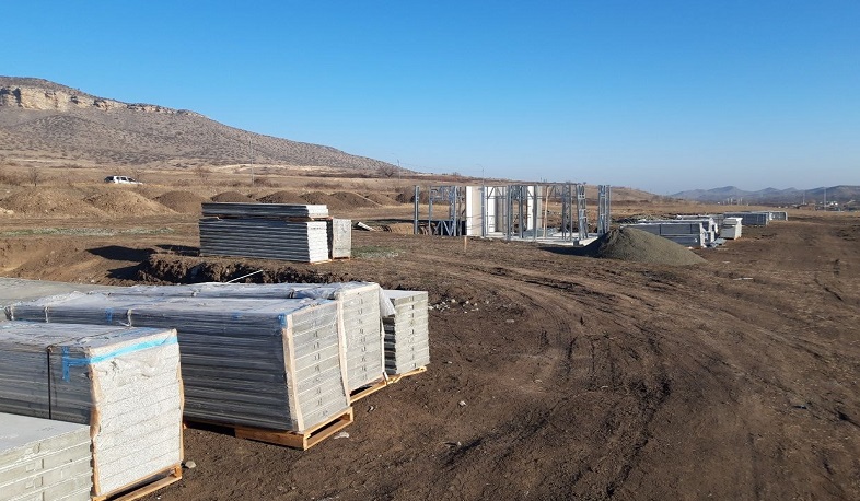 Արցախի Իվանյան համայնքում շարունակվում են թեթև կոնստրուկցիաներով արագ հավաքովի բնակելի տների կառուցման աշխատանքները