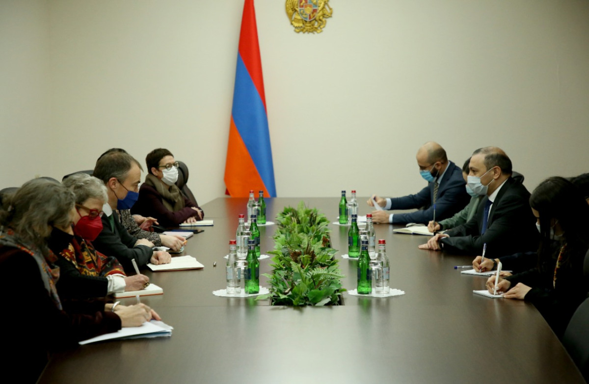 ԱԽ քարտուղարը և ԵՄ պատվիրակության ներկայացուցիչներն անդրադարձել են հայ-ադրբեջանական սահմանի շուրջ ստեղծված իրավիճակին
