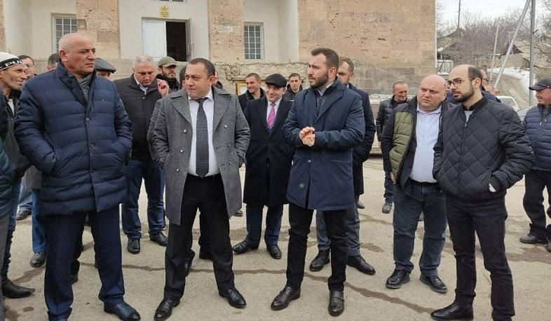 “Mülki müqavilə” fraksiyasının deputatları sərhədyanı Xaçik kəndinə səfər ediblər